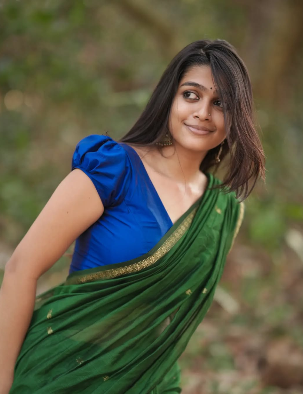 Bottle Green and Navy Blue - Silk cotton Handloom Saree