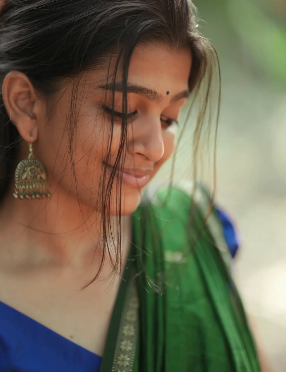 Ananthika inspired Bottle Green and Navy Blue - Silk cotton Handloom Saree