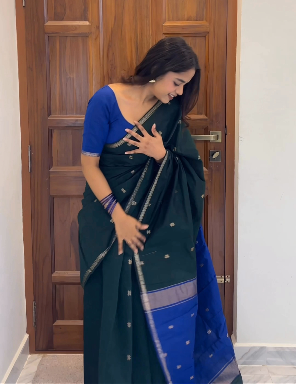 Bottle Green and Blue - Silk cotton Handloom Saree