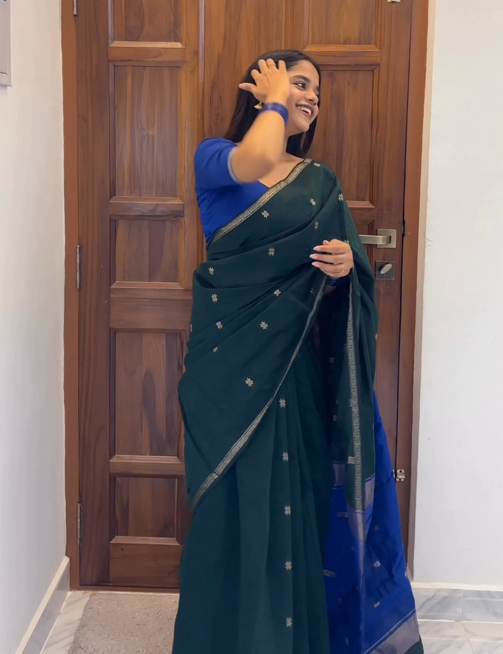 Bottle Green and Blue - Silk cotton Handloom Saree