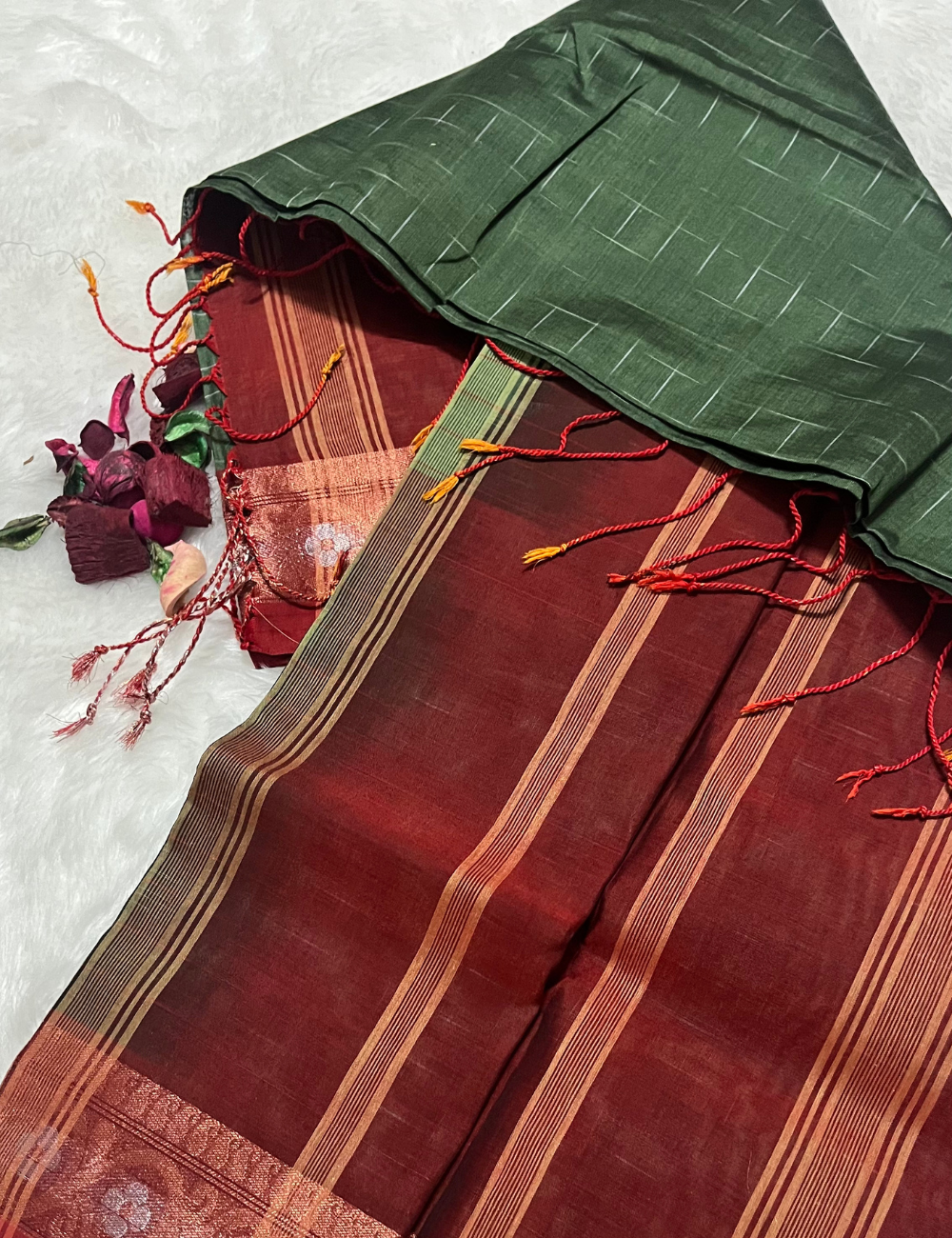 Bottle Green Valainaar Handloom Silk Saree