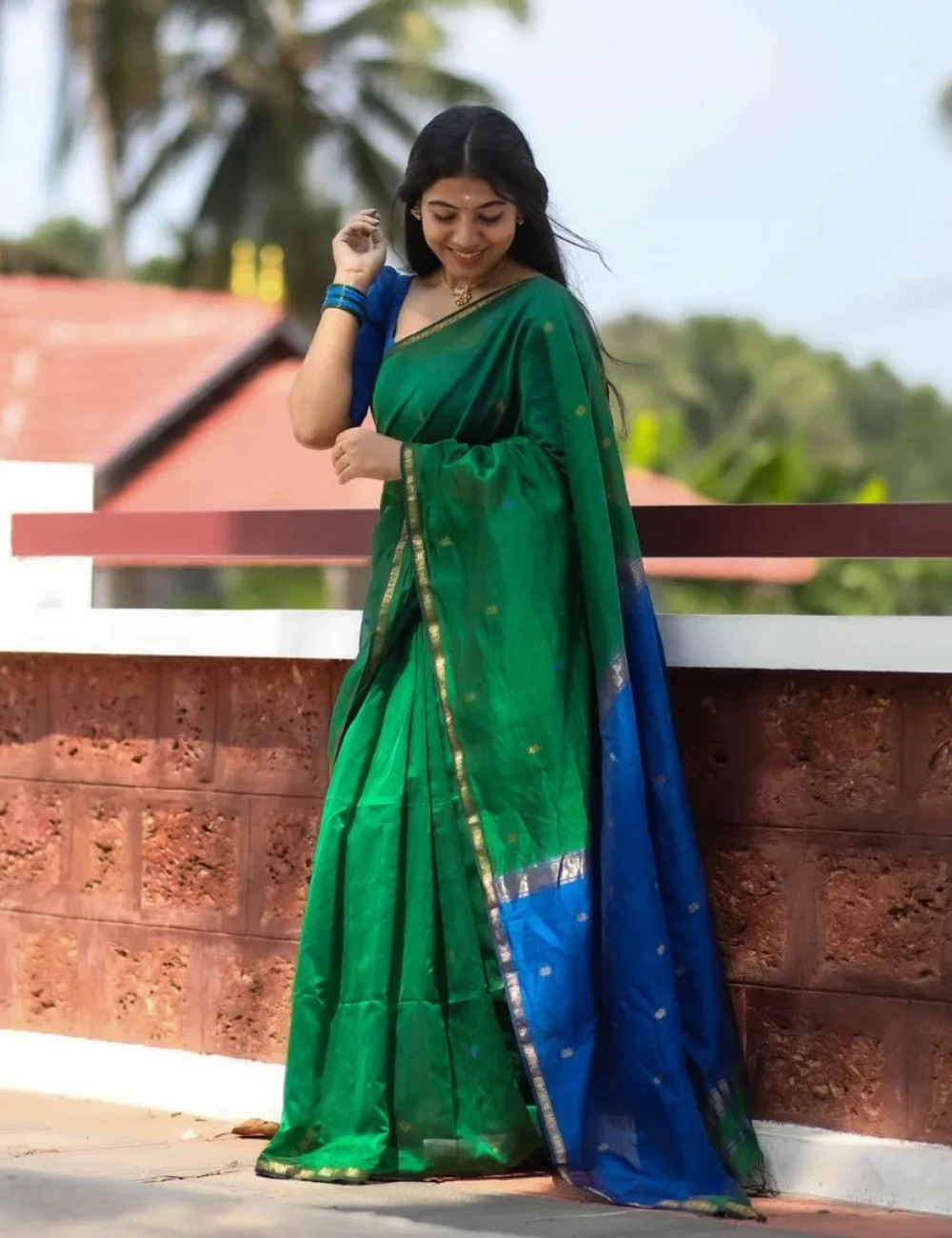 Bottle Green and Blue - Silk cotton Handloom Saree
