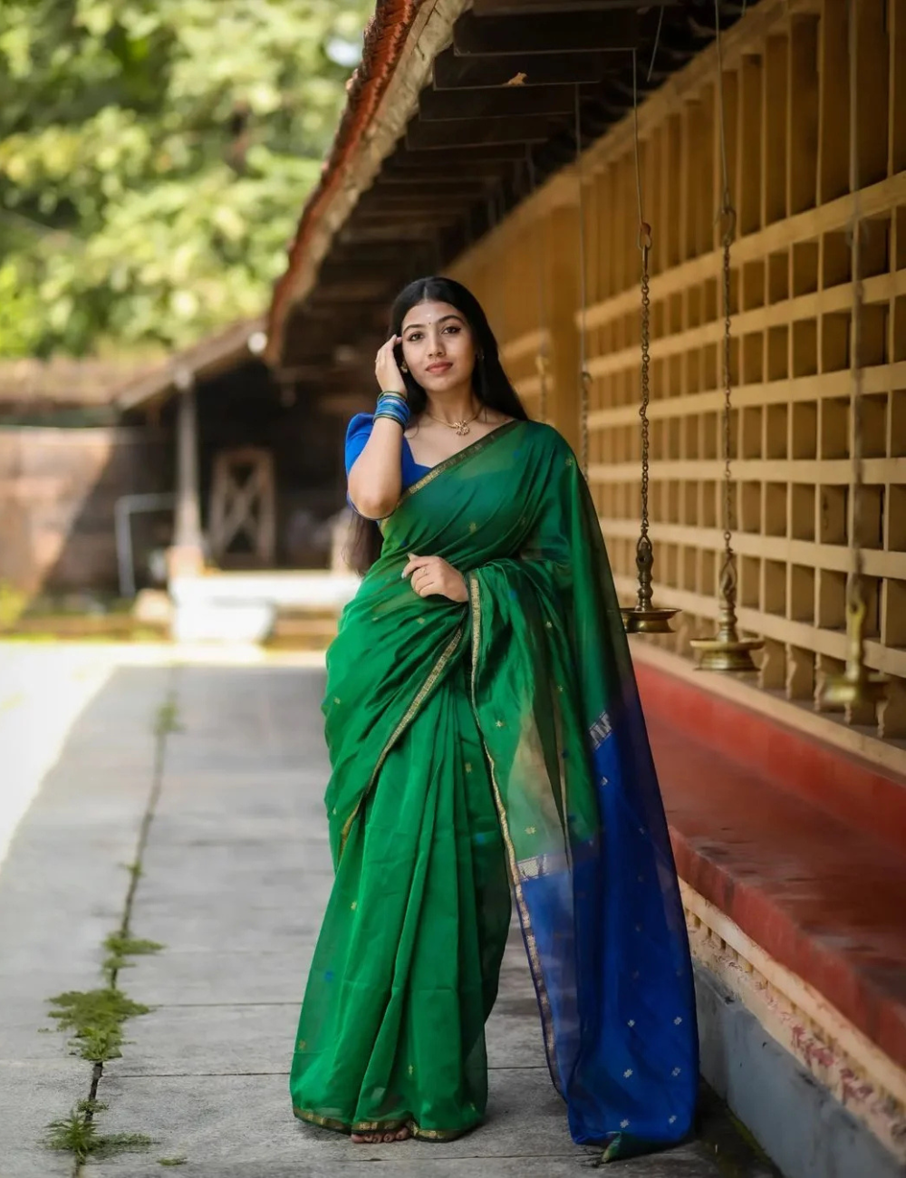 Bottle Green and Blue - Silk cotton Handloom Saree