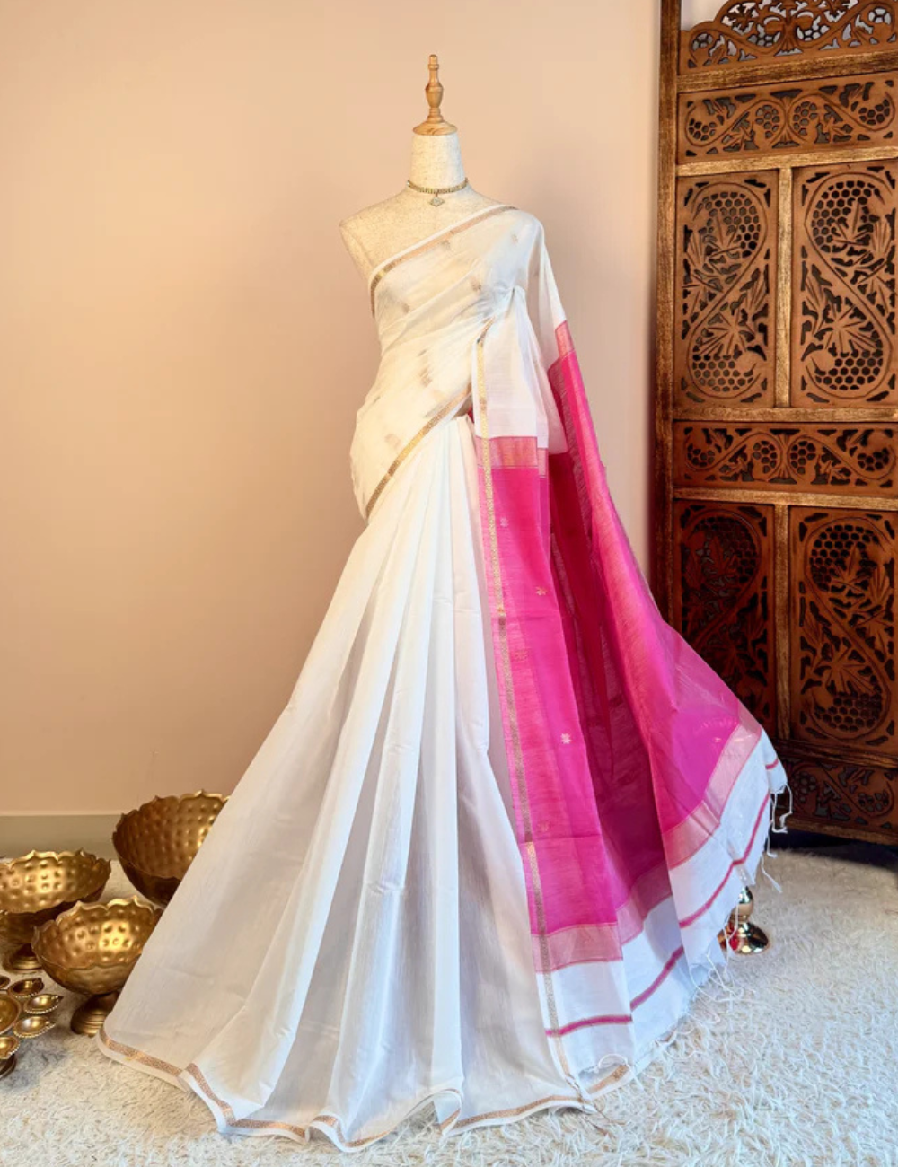 White & Pink - Silk cotton Handloom Saree