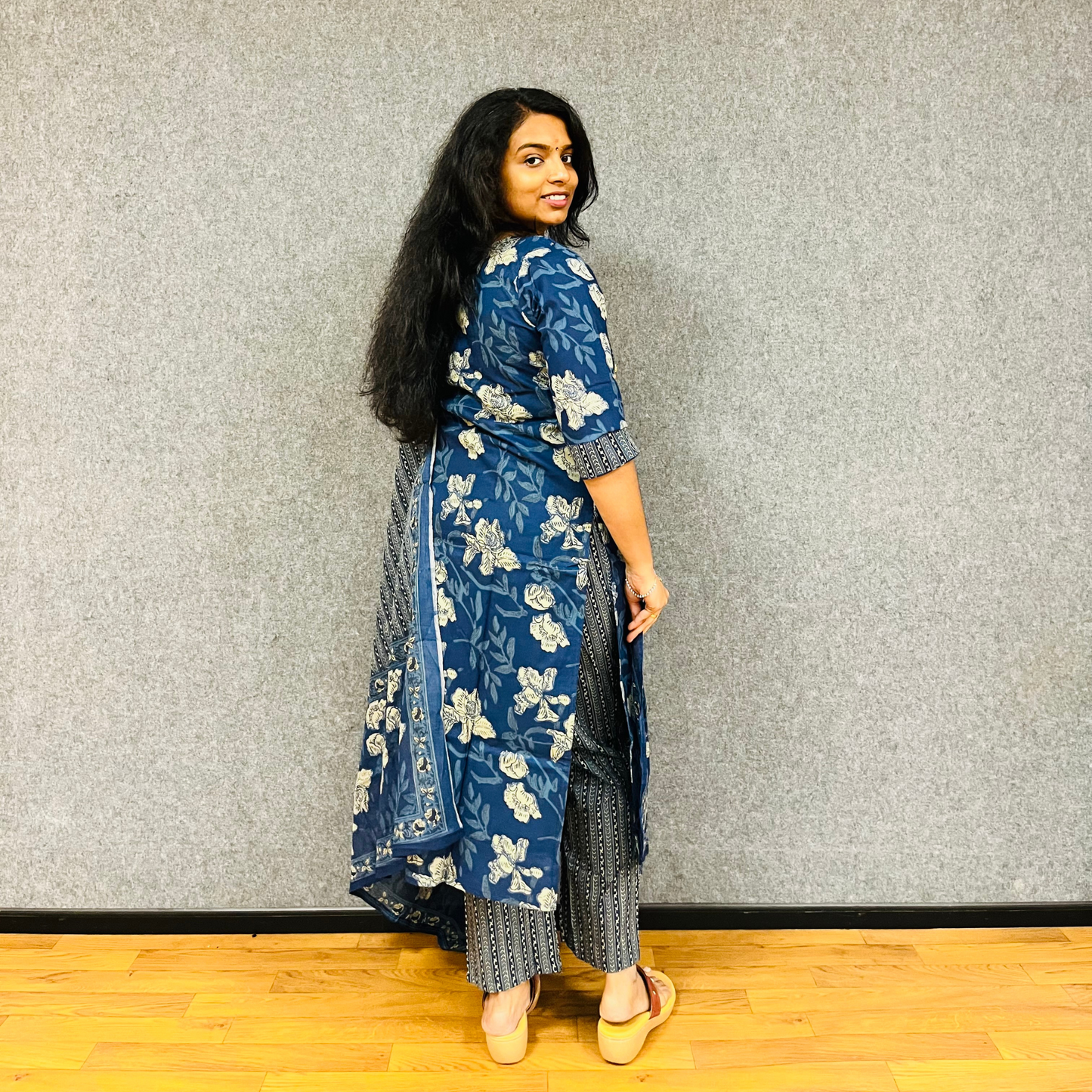 Vanam – Complete 3-piece Suit set