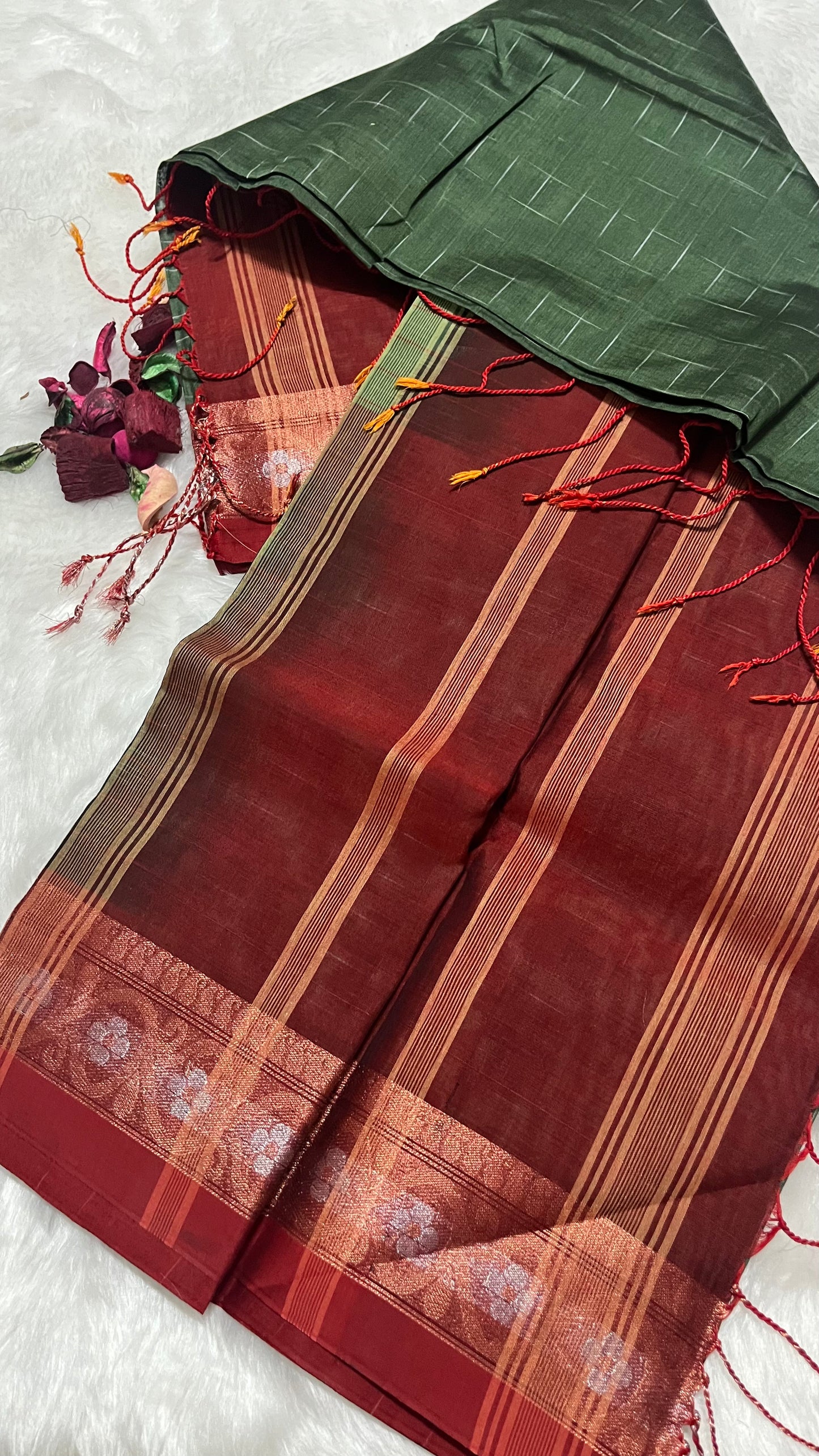 Pachchaippoovey - Bottle Green Valainaar Pattu (Banana Pith Silk) saree