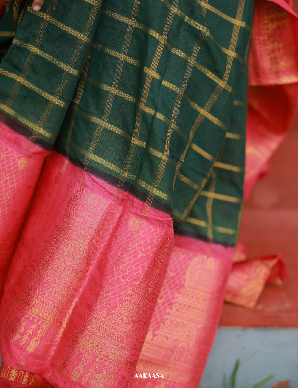Bottle Green Temple Gopuram Sungadi Cotton Saree