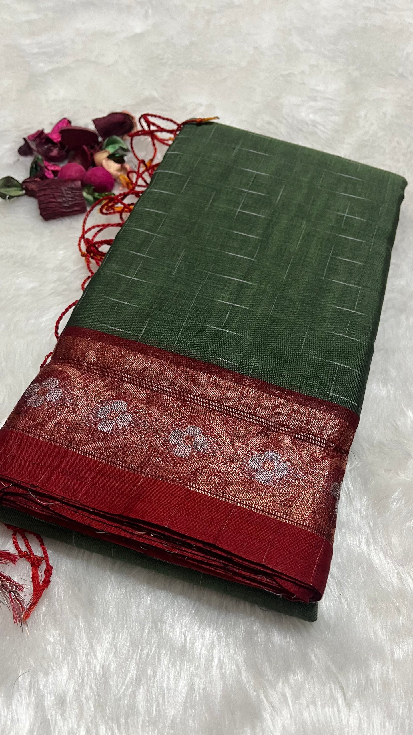 Pachchaippoovey - Bottle Green Valainaar Pattu (Banana Pith Silk) saree