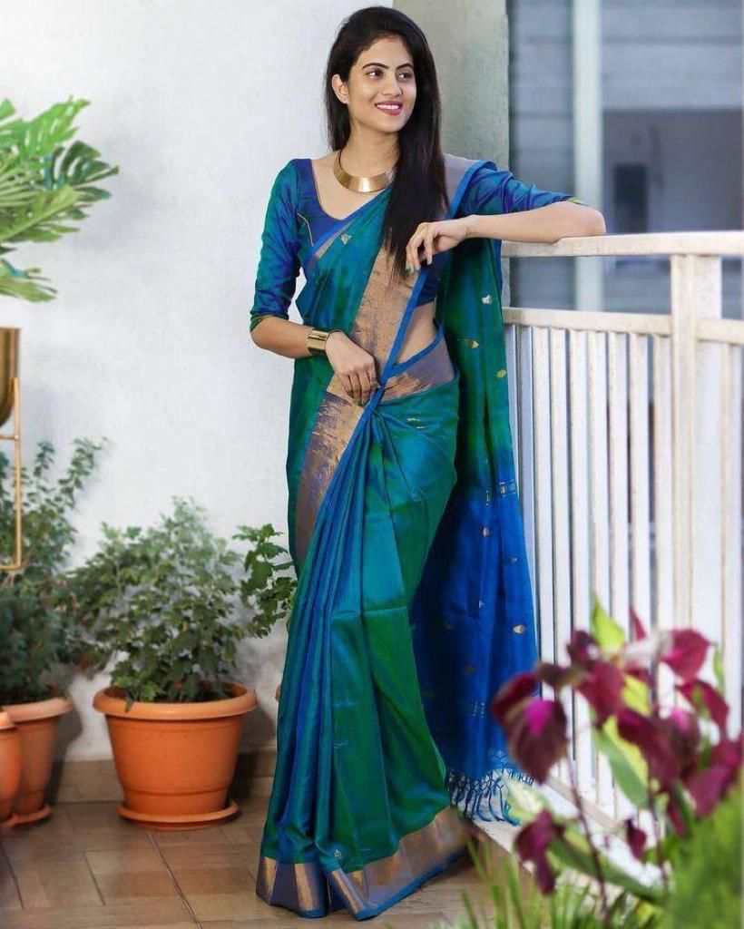 Peacock Green Kanchi Soft Silk Saree – Handloom Semi Silk